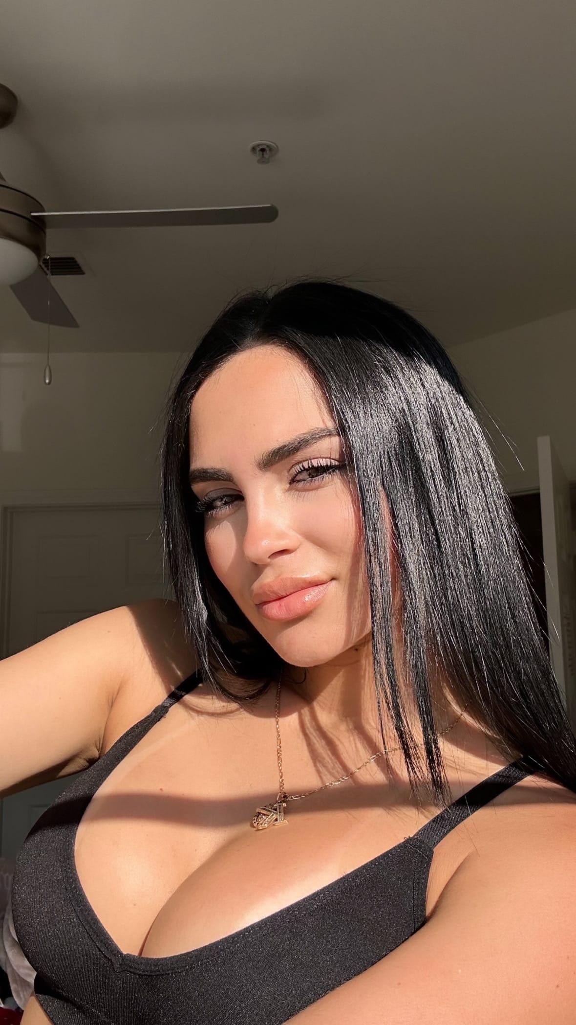 5C801AC5-4FF5-4438-9D17-FD86519EDC33-1